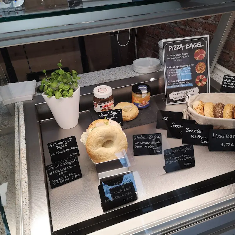 Café & Bagelstore LivingRoom Groitzsch