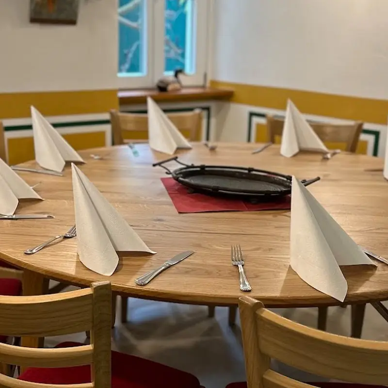 Landgasthaus Mutter Krauss: Traditionelle Deutsch-Hessische Küche & Großer Biergarten