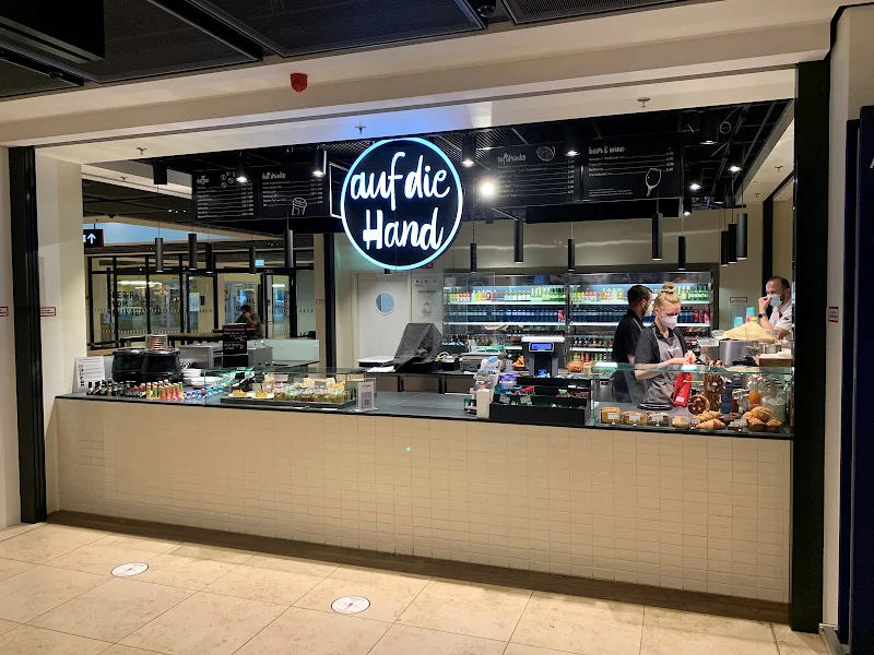 Auf die Hand
