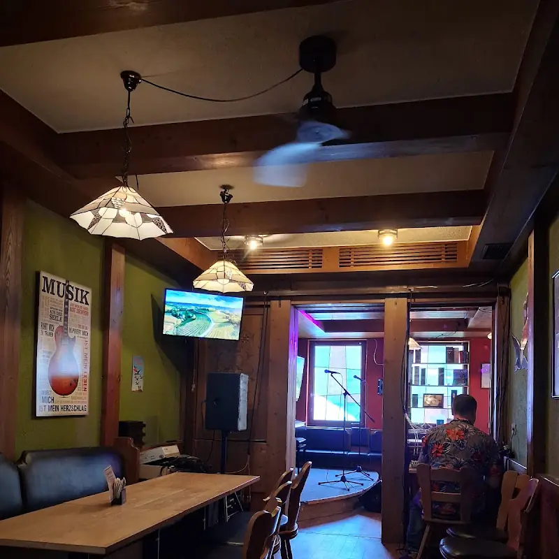 Reader's Irish Pub