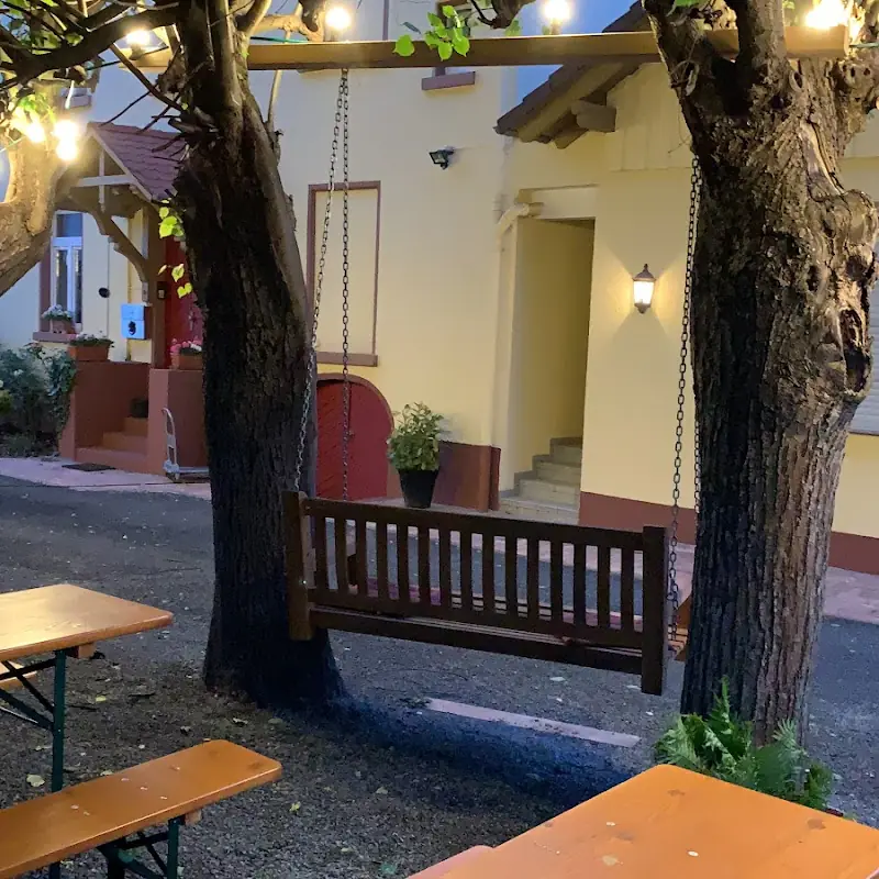 BIERGARTEN AM KINO