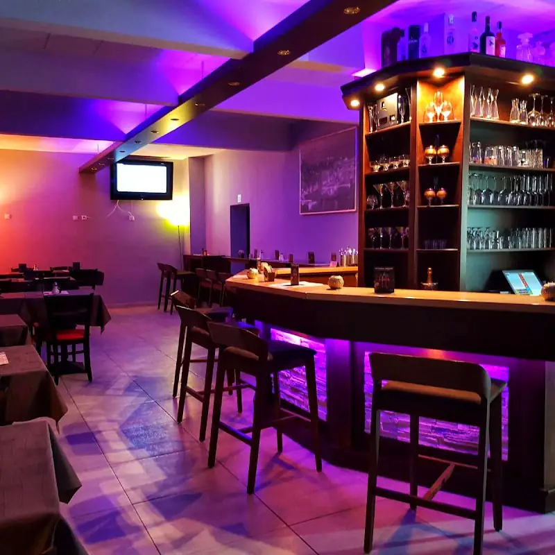 SKY LOUNGE - Bar Cocktails Pizzeria