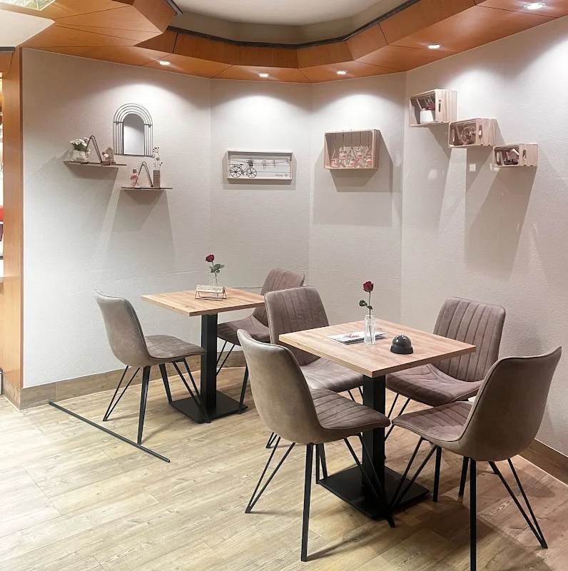 ROZAFA EISCAFE