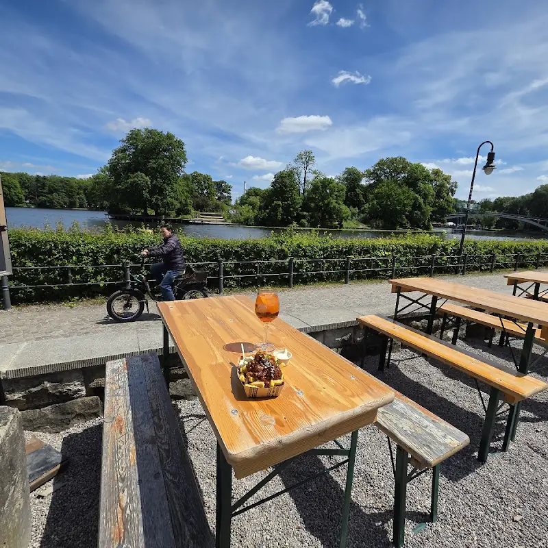 Zenner Biergarten und Weingarten