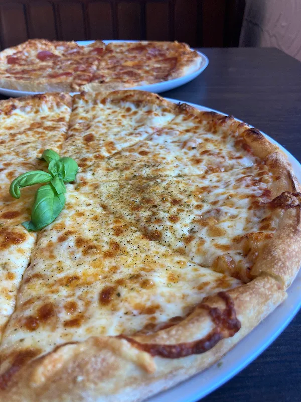 Golden Pizzeria
