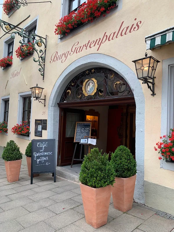 Burggartenpalais Café- Terrasse
