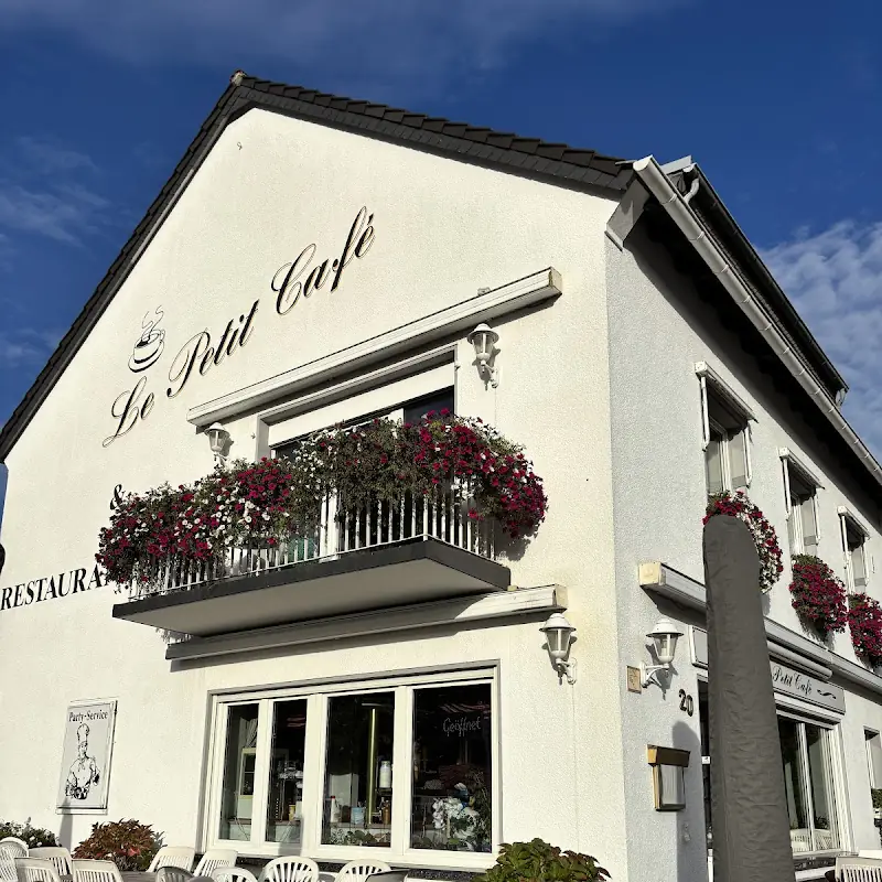 Le Petit Café