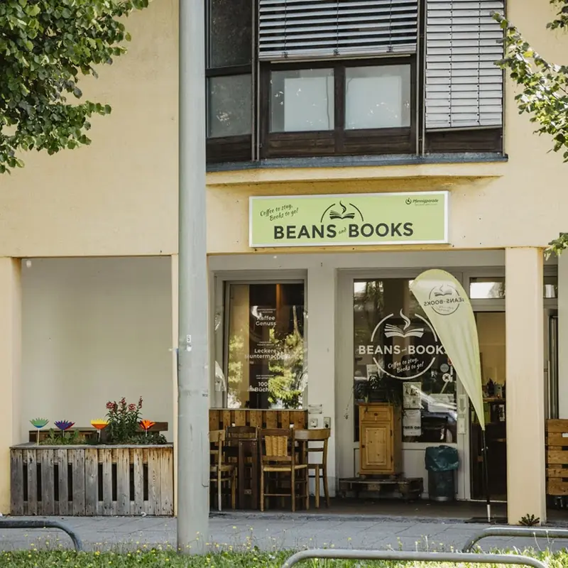 Beans & Books – Inklusives Bücher-Café in München – Pfennigparade ChancenWerk GmbH