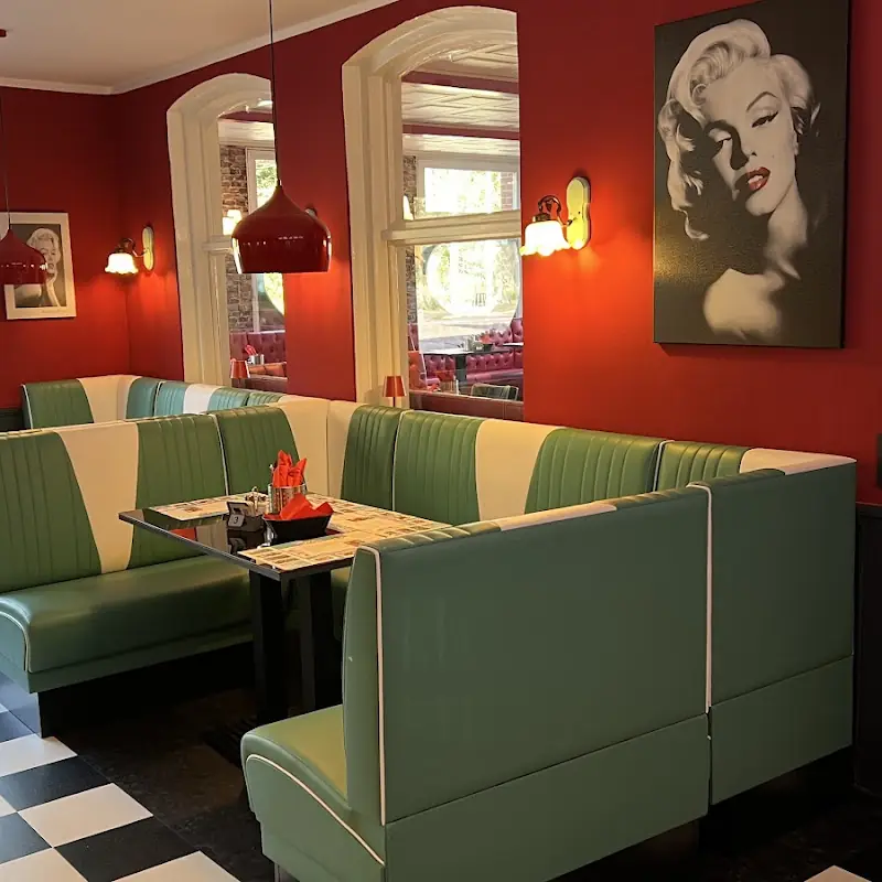 Betsys Diner