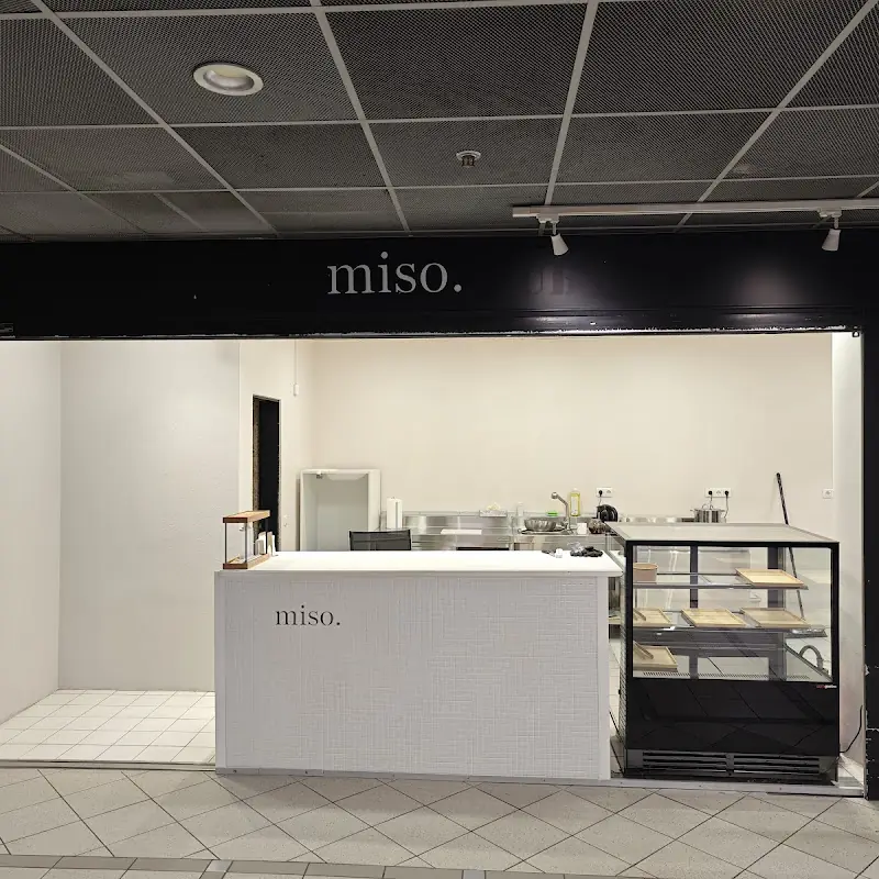 Miso.- Allianz Passage