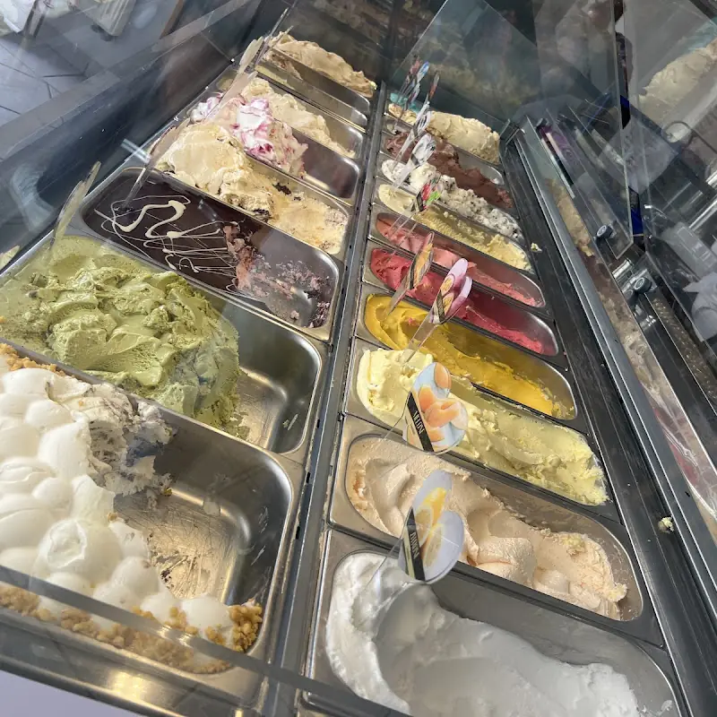 Momis Eiscafe