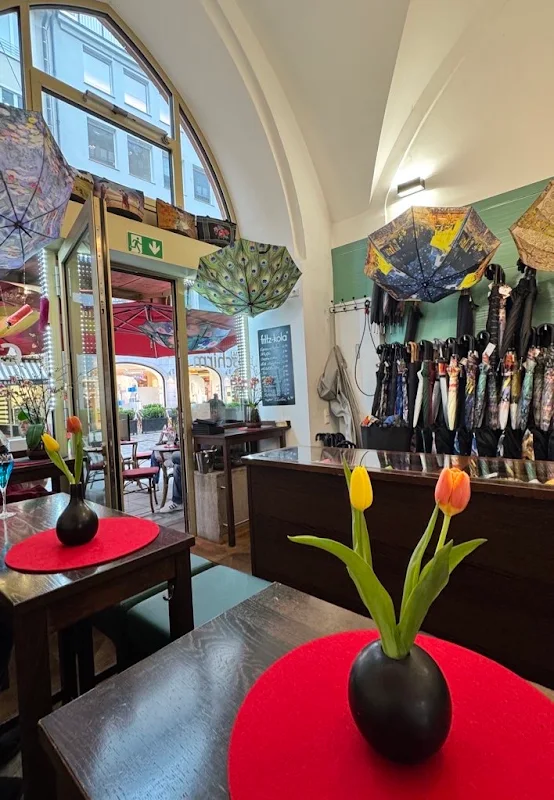Schirm Cafe