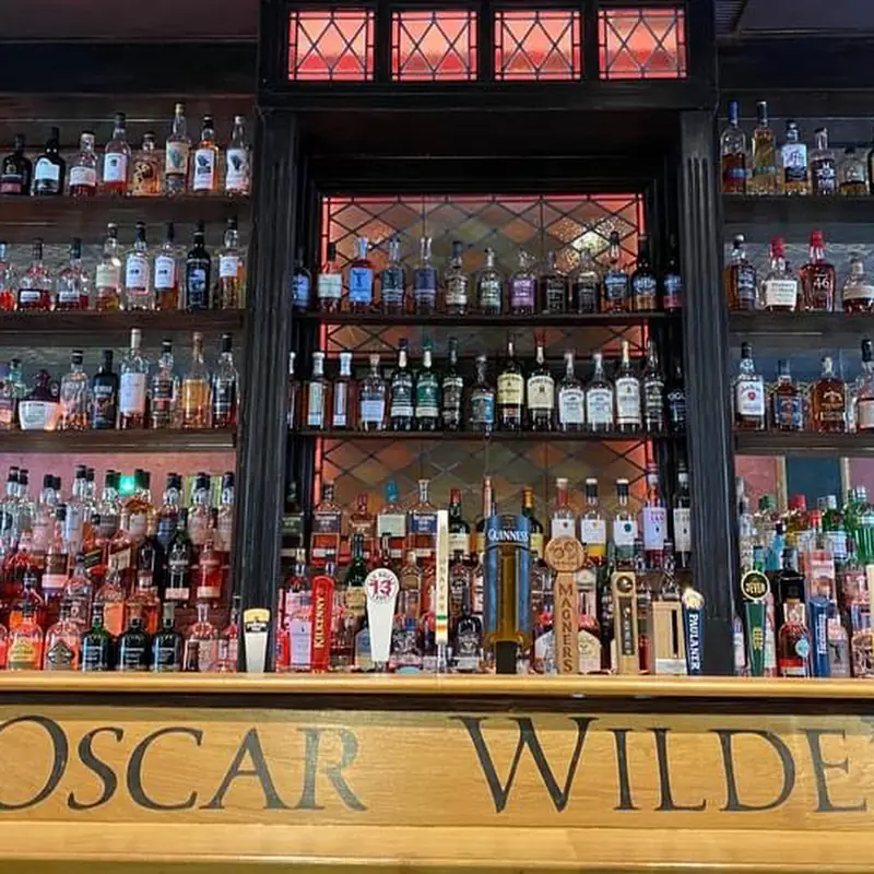 Oscar Wilde’s Irish Pub & Café