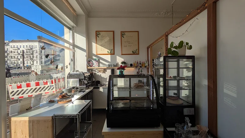 Benone's Bakery