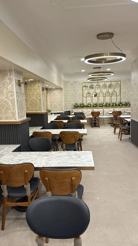 Royals Cafe Bäckerei