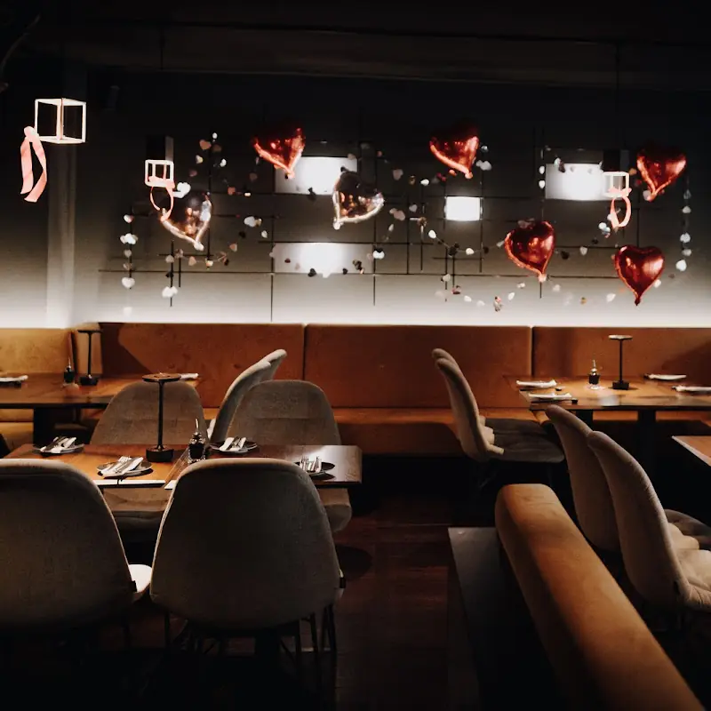 SONA Japanese Sushi & Kitchen, Bar