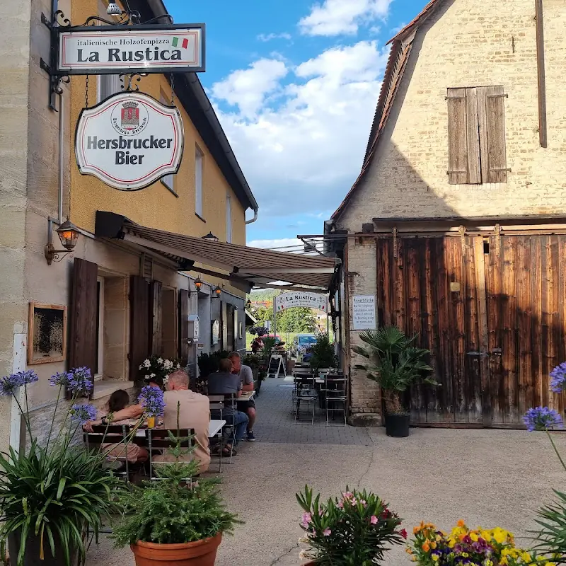 Pizzeria La Rustica Inh.Lela Carraro
