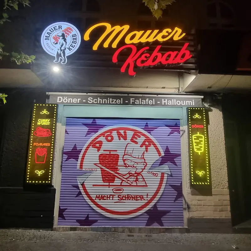 Mauer Kebab