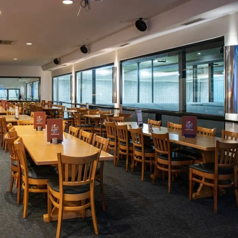 Sportdeck 83 Sportsbar & Restaurant