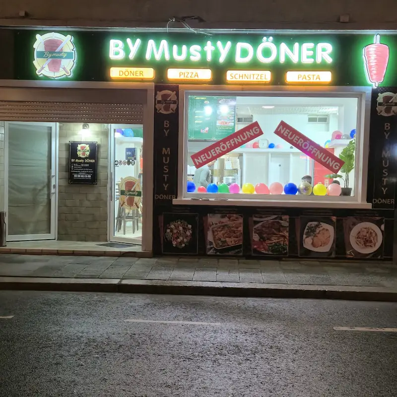 By Musty Döner Pizza Worms