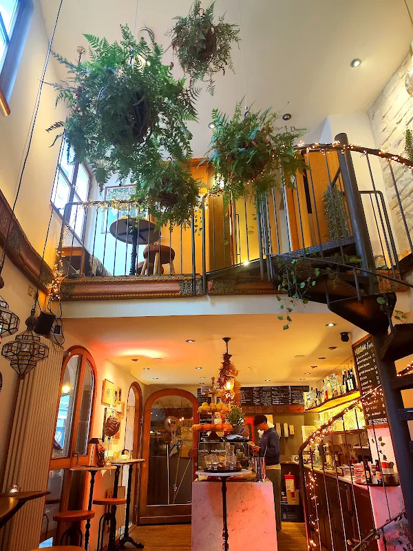 Café & Tagesbar Minoo 1 Passau
