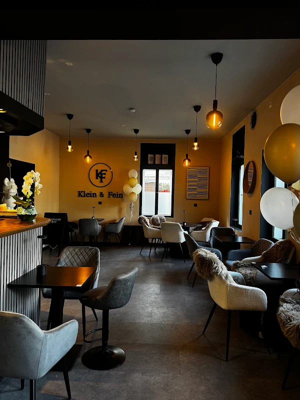 Café Klein und Fein