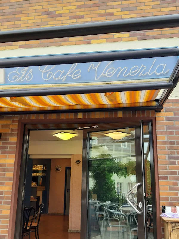 Eis Cafe Venezia ...mit neuem Wirt !