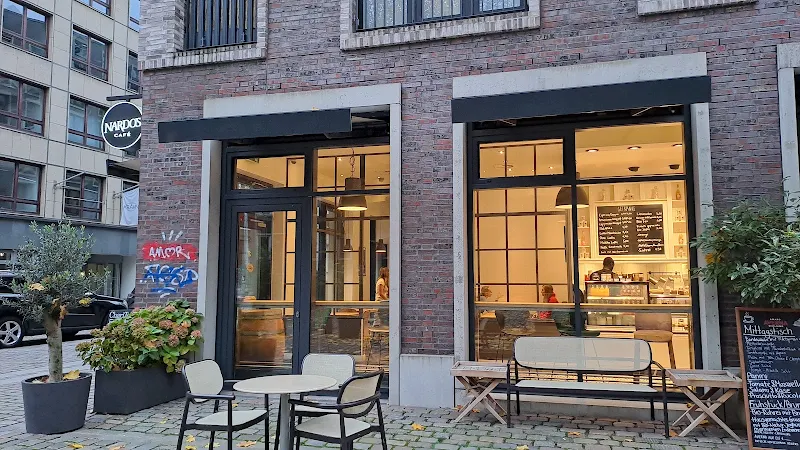 Nardo's Café