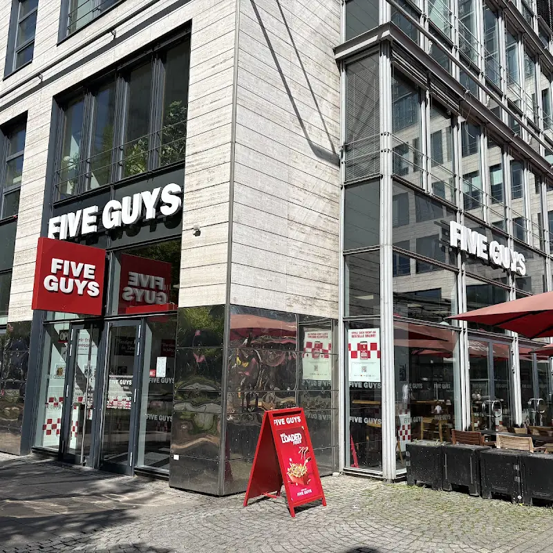 Five Guys Burgers and Fries Hamburg Reeperbahn