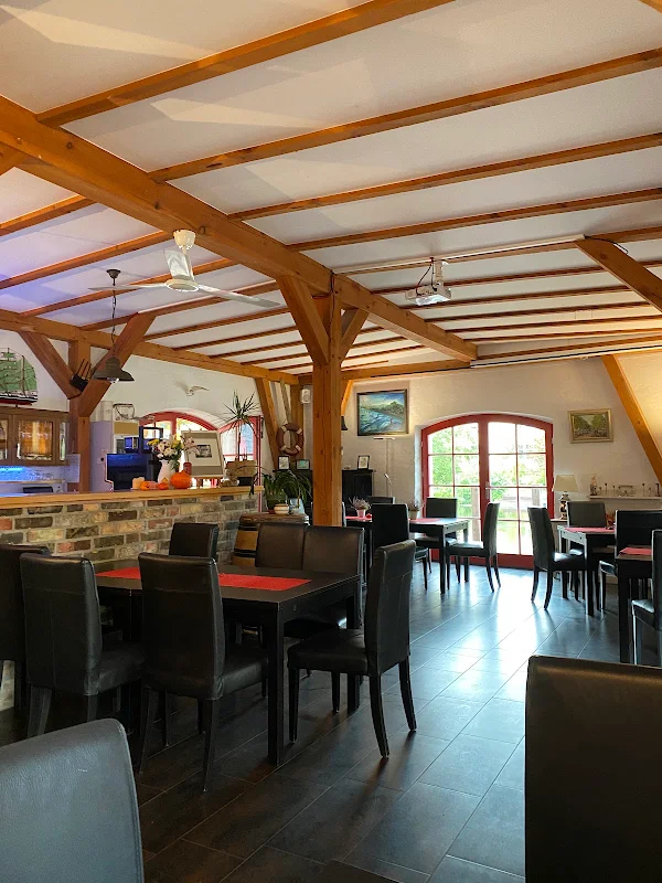 Cafe-Bistro in der alten Reederei