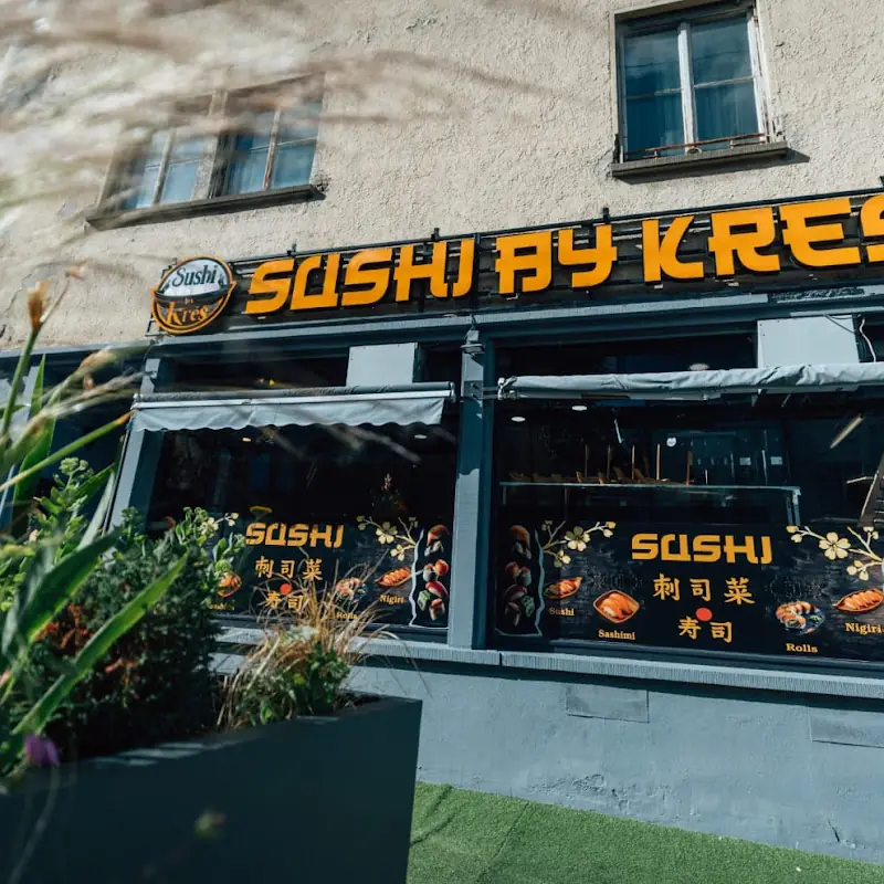 Sushi by Kres