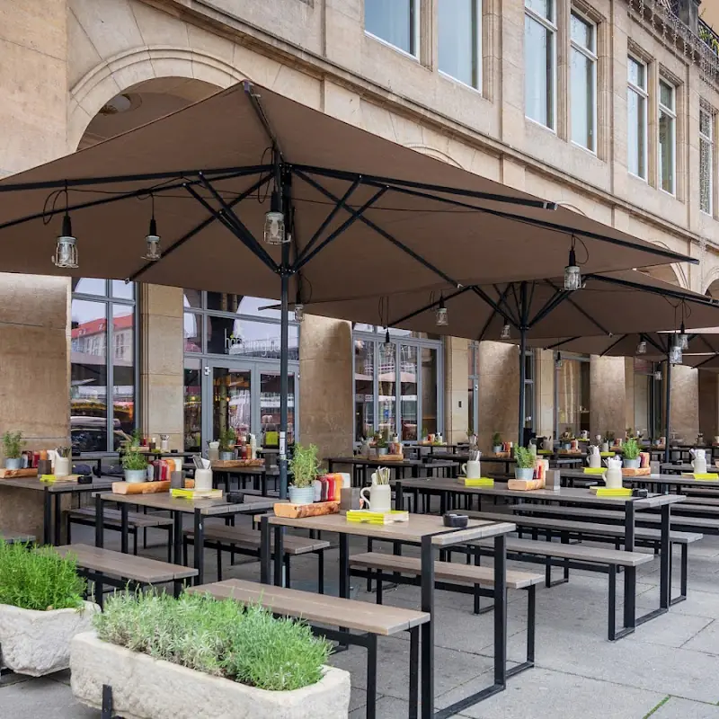 HANS IM GLÜCK - DRESDEN Altmarkt
