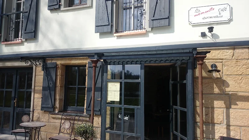 moments café & apartmenthaus