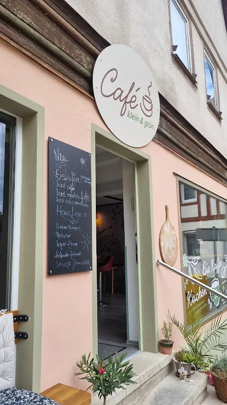 Café klein & grün