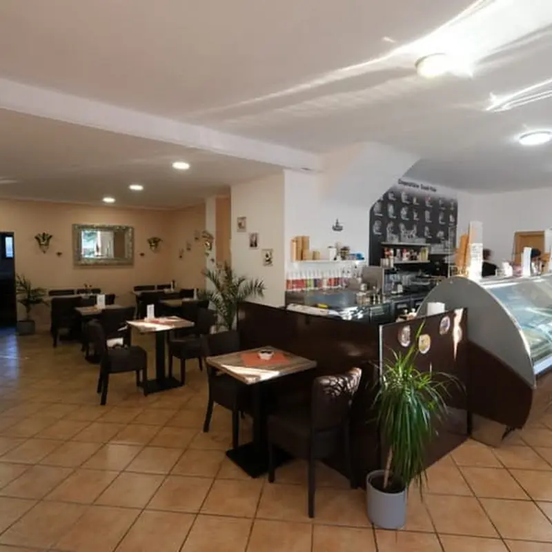 Eiscafé Vitale / Vitales Pizza