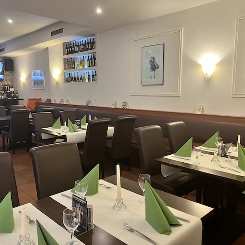 Restaurant La Buona Tavola - Pizza Lieferservice in Köln Rodenkirchen