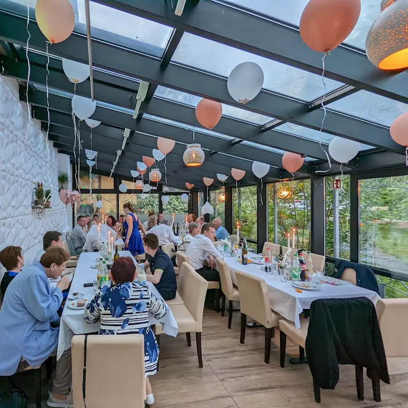 MOKSHA INDISCHES RESTAURANT & BAR