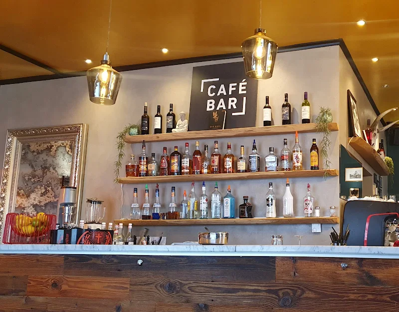 Cafe Bar