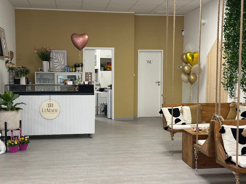 LeMaer CAKE CREATIONS | Café, Macarons & Frühstück Greven