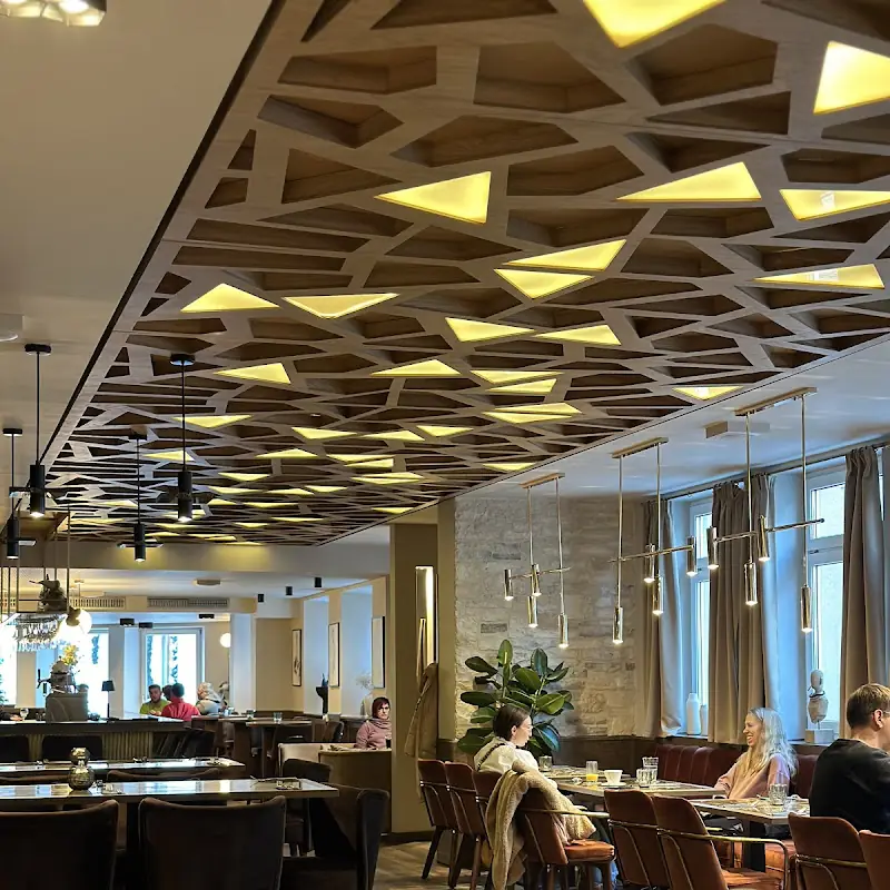 Barrel Weinbar & Restaurant