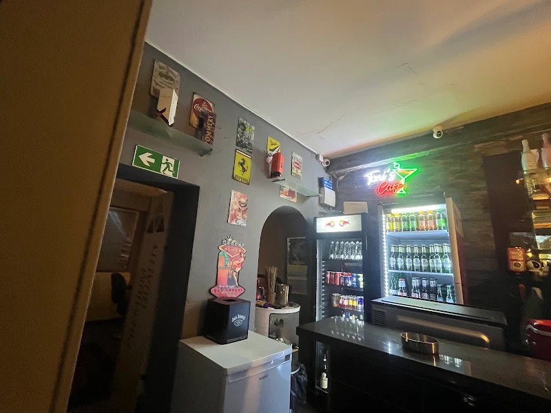 CAFE BAR ZEUS