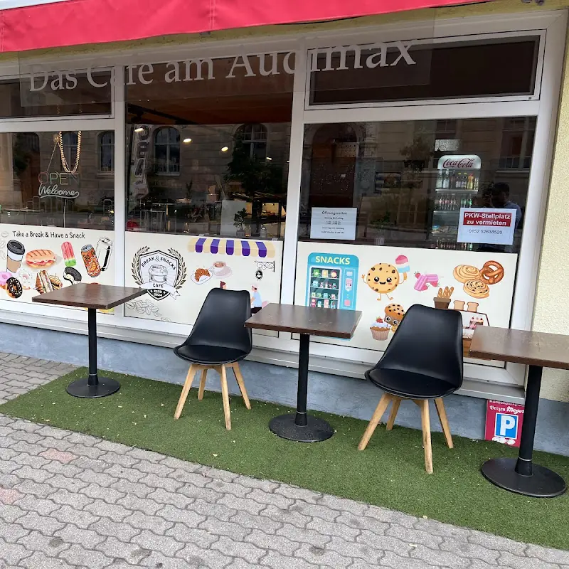 Break & Snacks Kaffee und Bubble Tea
