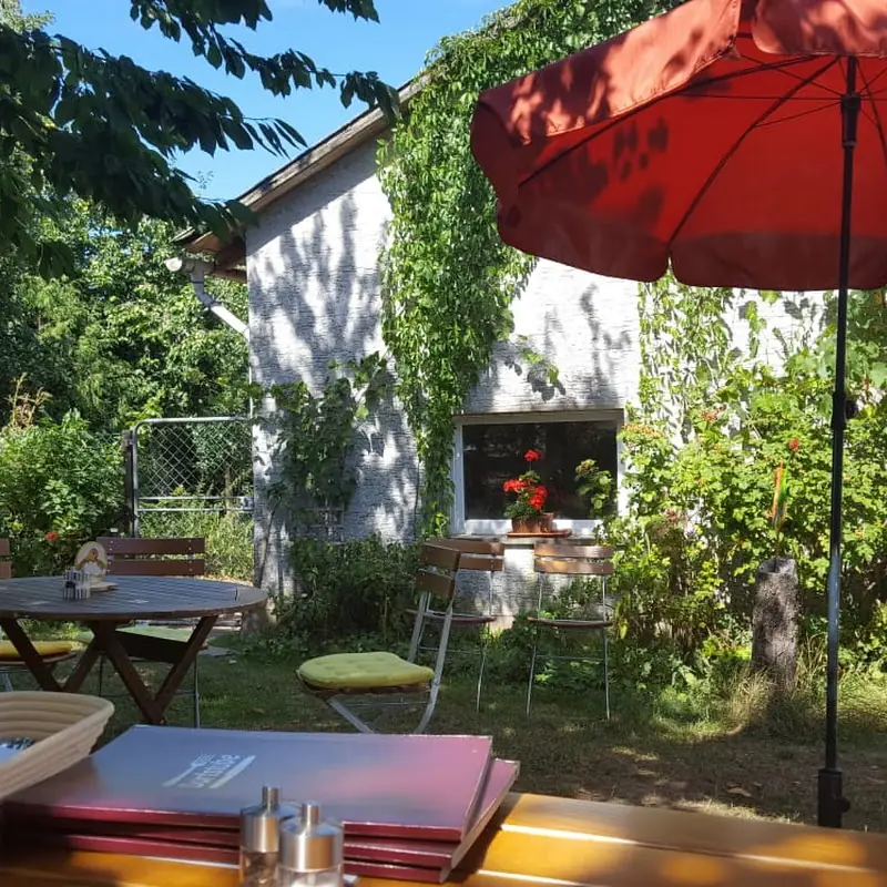 Gaststätte + Ferienwohnungen Dorfstube Rengersfeld (bio, regional)