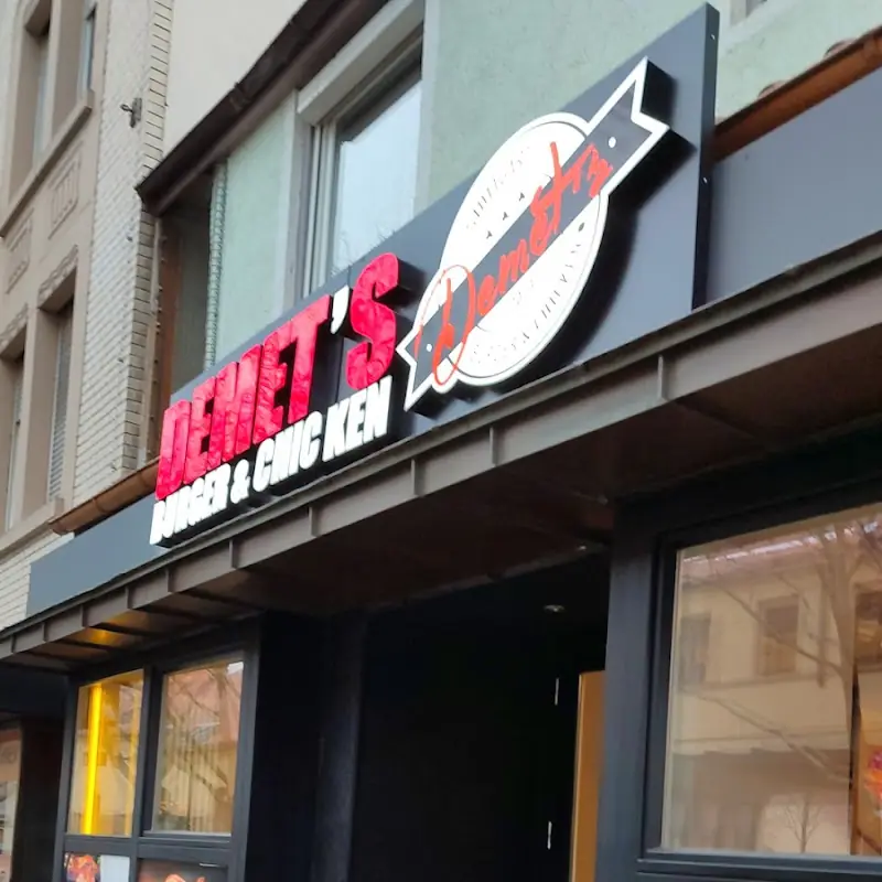 Demet's Burger & Chicken