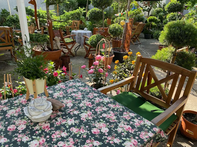 Alles rund ums Grüne – Café im Einkaufsgarten