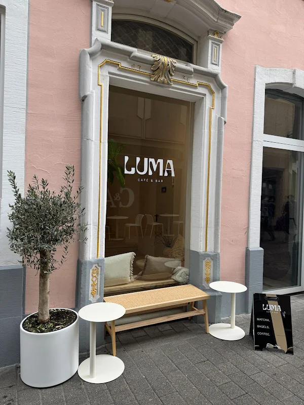 Luma Café & Bar