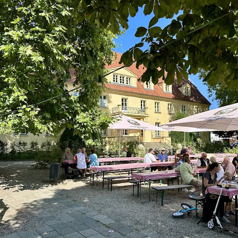 Biergarten "Schloss Diedersdorf"
