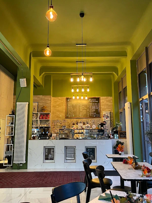 Café Noon