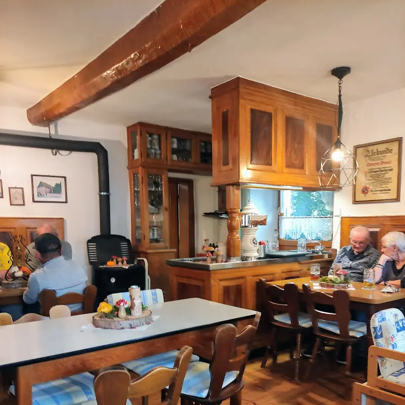 Biergarten - Kla Sepper - Gasthaus zum Goldenen Kreuz