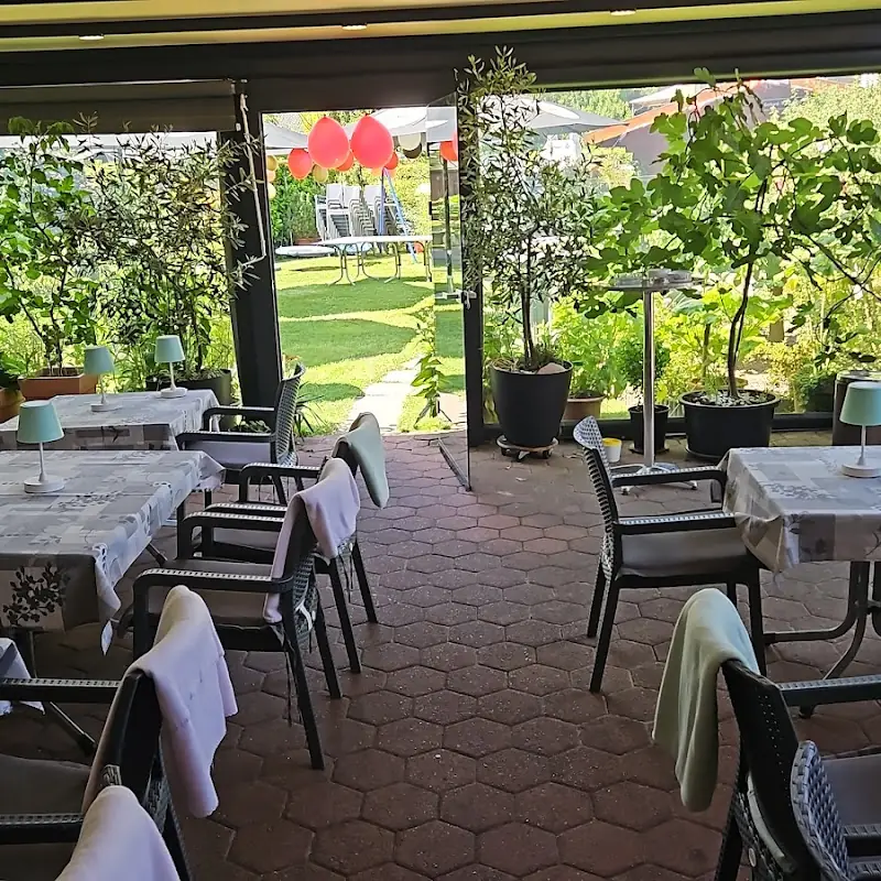 Taverne im Windlicht